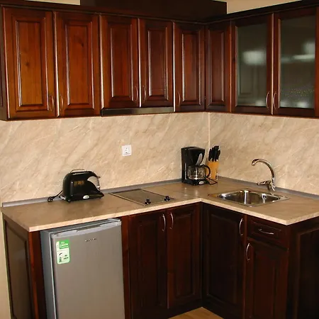 アパートホテル Antilia 3*